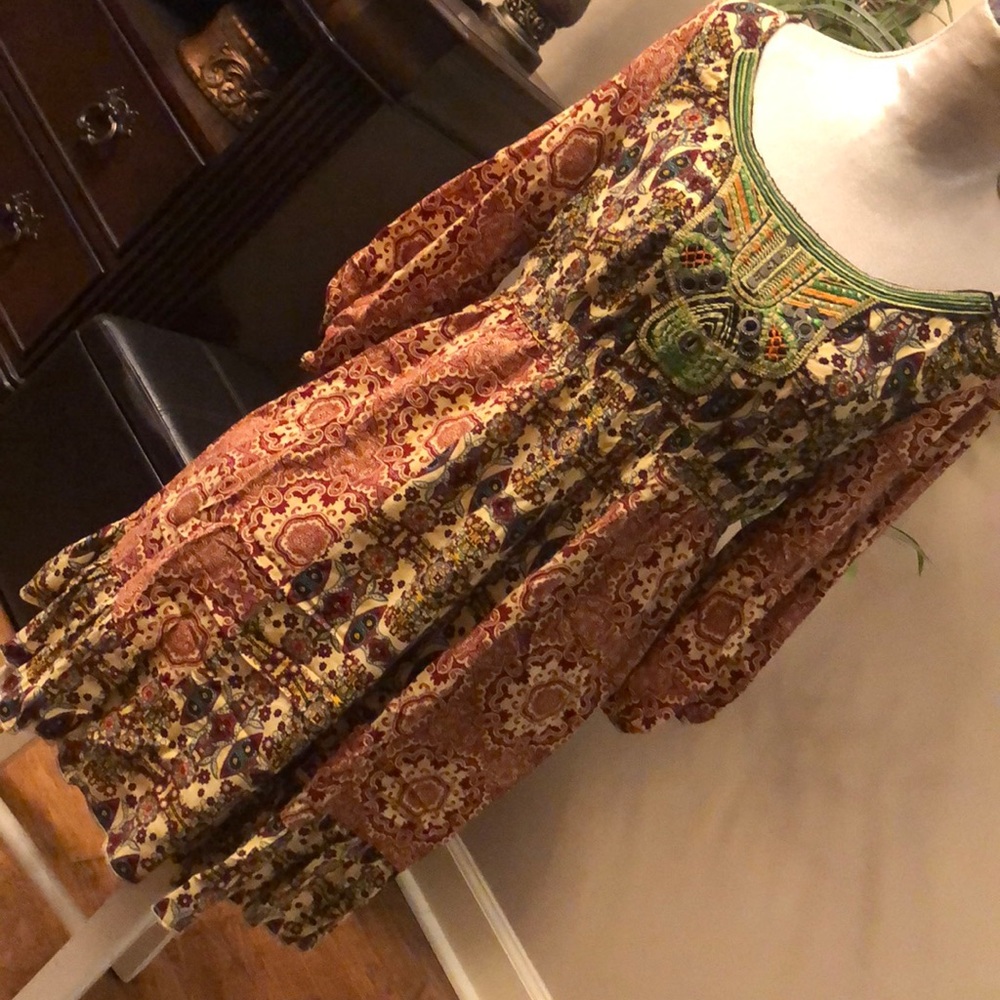 Beautifully detailed boutique dress. Comfy